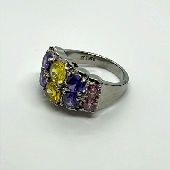 Beautiful Vintage Silver Ring With Purple, Yellow, and Pink Stones - Picture 6 of 7